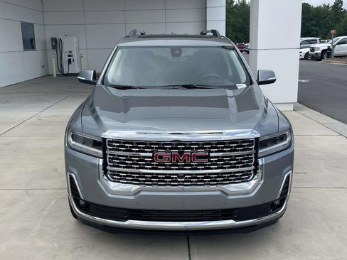 Used 2023 GMC Acadia Denali w/ Denali Ultimate Package FWD image 3