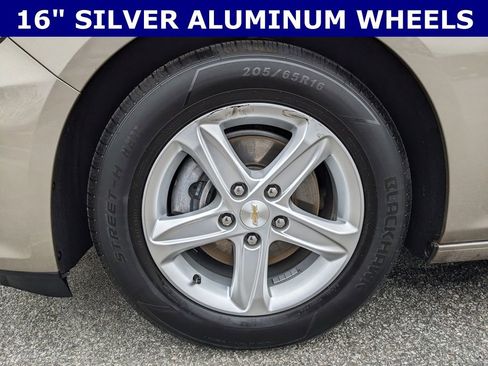 Used 2024 Chevrolet Malibu LT image 5