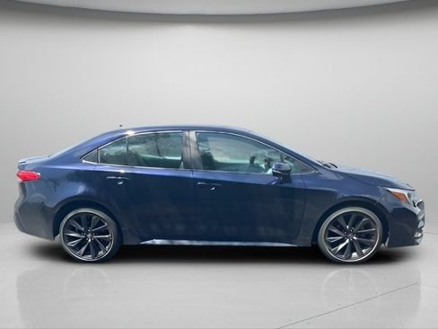 Used 2023 Toyota Corolla SE FWD image 6