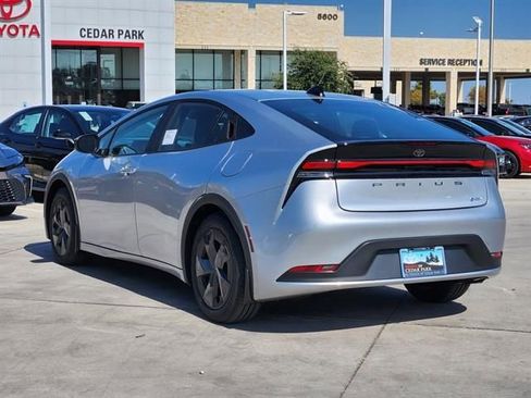 New 2026 Toyota Prius LE image 3