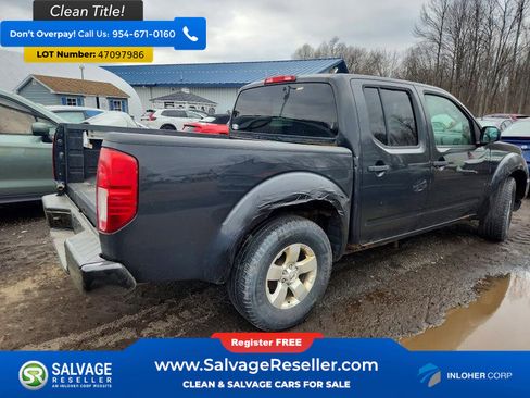 Used 2010 Nissan Frontier SE w/ Moonroof Pkg image 4