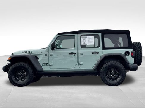 Used 2024 Jeep Wrangler Unlimited Sport AWD/4WD image 4
