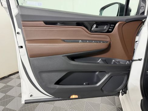 New 2026 Honda Odyssey Touring image 18