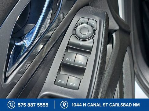 Used 2023 Chevrolet Traverse LT AWD/4WD image 13
