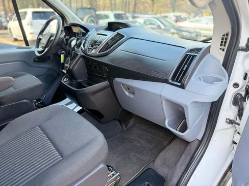Used 2018 Ford Transit 350 XLT image 25