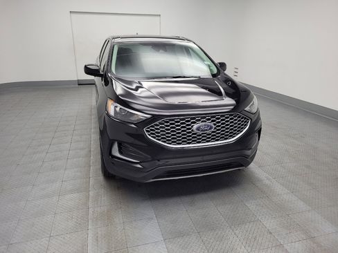 Used 2023 Ford Edge SEL image 14