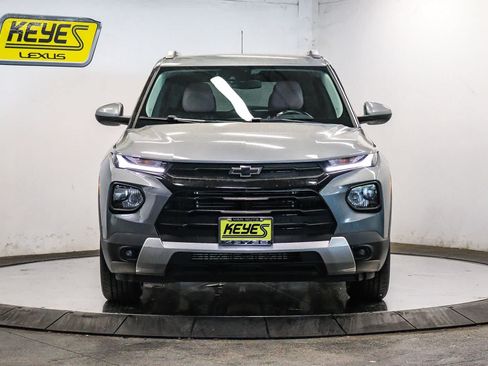 Used 2023 Chevrolet TrailBlazer LT w/ LPO, Blackout Package FWD image 6