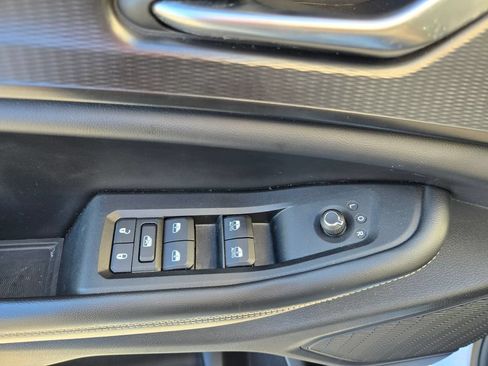 Used 2023 Jeep Grand Cherokee Altitude AWD/4WD image 12