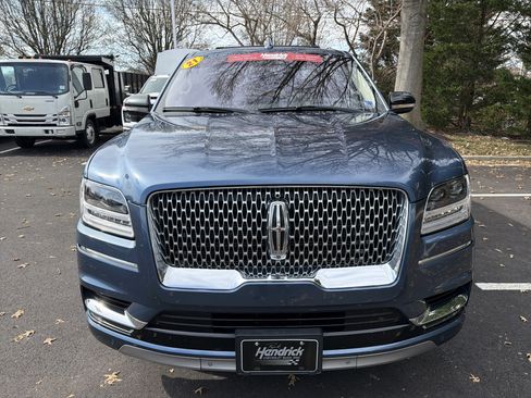 Used 2020 Lincoln Navigator L Reserve w/ Luxury Package image 3