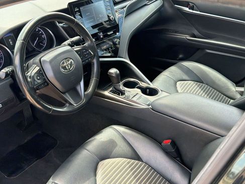 Used 2024 Toyota Camry SE FWD image 4