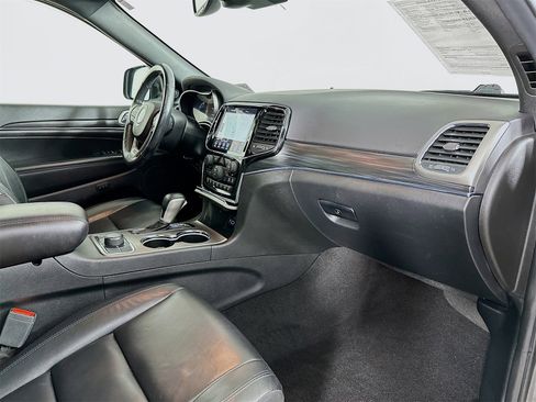 Used 2021 Jeep Grand Cherokee Limited w/ Trailer Tow Group IV image 30