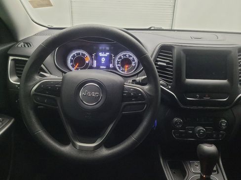 Used 2020 Jeep Cherokee Latitude FWD image 22