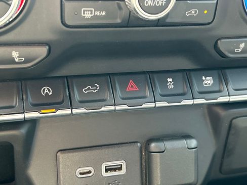 Used 2021 GMC Sierra 1500 Elevation image 28