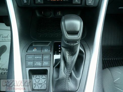 Used 2023 Toyota RAV4 XLE image 17