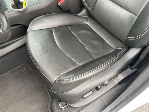 Used 2022 GMC Terrain SLT image 23