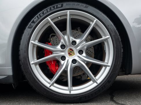 Certified 2019 Porsche 911 Carrera 4S AWD/4WD image 13