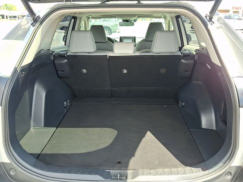 Used 2019 Toyota RAV4 XLE Premium w/ Cold Weather Package AWD/4WD image 30