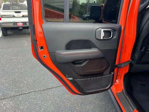 Used 2023 Jeep Gladiator Rubicon w/ Cold Weather Group AWD/4WD image 26