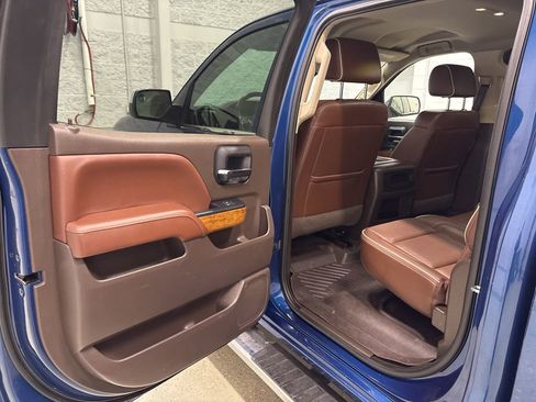 Used 2018 Chevrolet Silverado 1500 High Country image 31