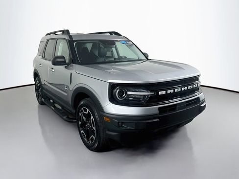 Used 2023 Ford Bronco Sport Outer Banks w/ Tech Package AWD/4WD image 3