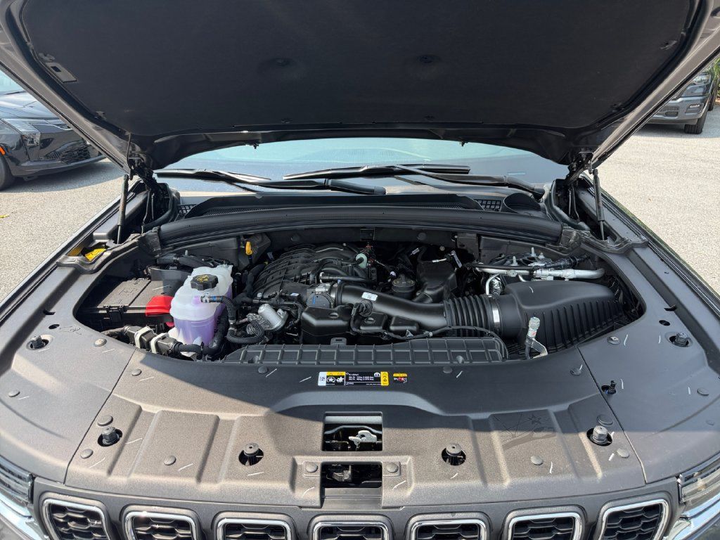 New 2026 Jeep Grand Cherokee Laredo X AWD/4WD image 17