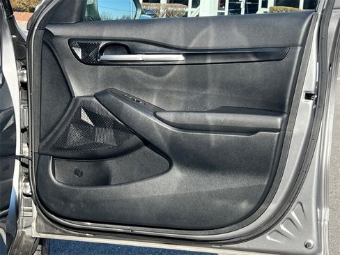 Used 2023 Kia Seltos LX image 10