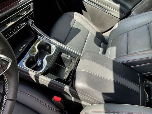 Used 2026 Chevrolet Traverse Z71 w/ LPO, Floor Liner Package image 21