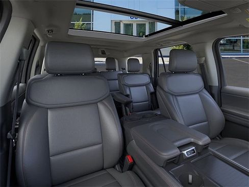 New 2026 Ford Expedition Active image 19