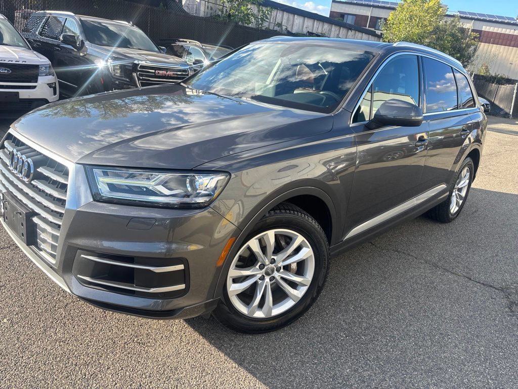 Used 2019 Audi Q7 3.0T Premium w/ Convenience Package AWD/4WD image 1