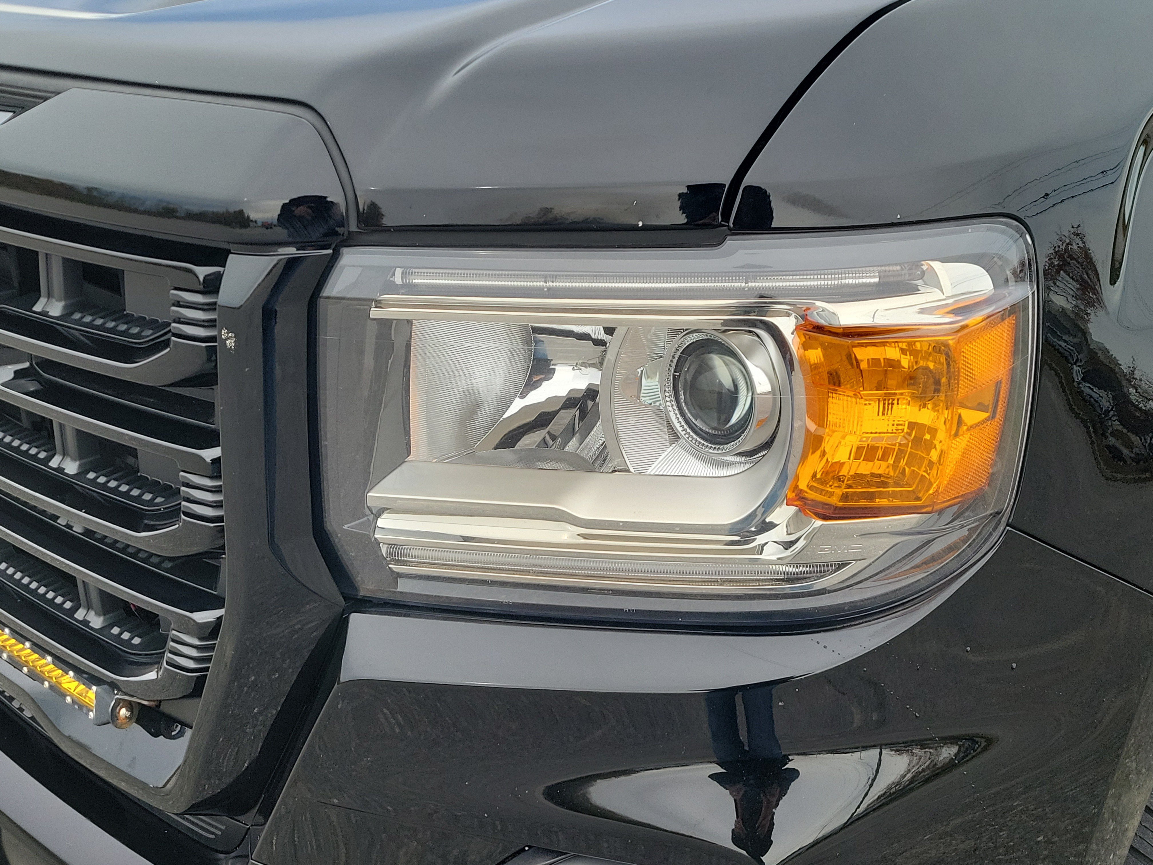 Used 2021 GMC Canyon Elevation w/ High Elevation Package AWD/4WD image 9