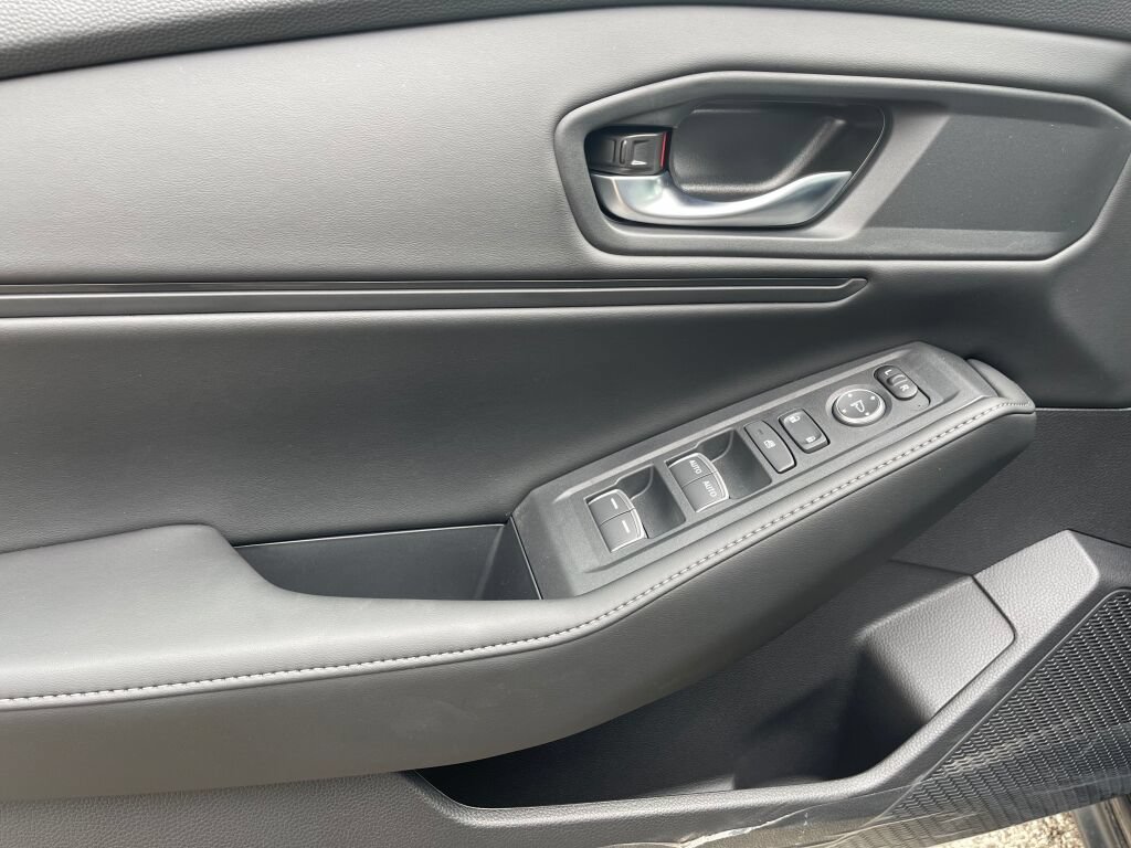 Used 2024 Honda Accord Sport image 4