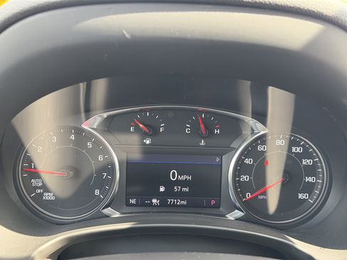 Used 2023 GMC Terrain SLT w/ Tech Package AWD/4WD image 9