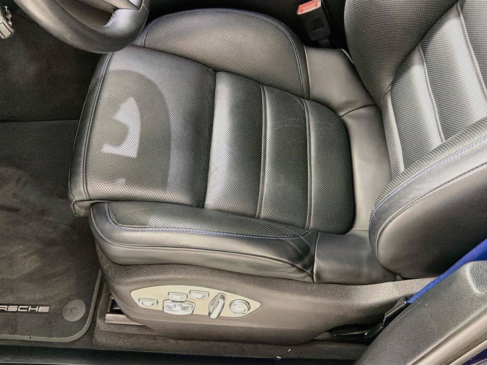 Certified 2024 Porsche Macan GTS AWD/4WD image 32