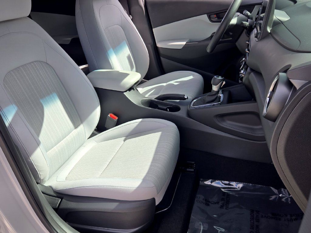 Used 2023 Hyundai Kona SEL FWD image 16