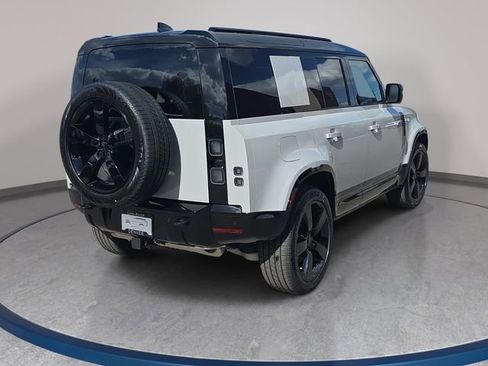 New 2026 Land Rover Defender 110 X-Dynamic SE AWD/4WD image 5