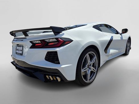 Used 2025 Chevrolet Corvette Stingray Premium Cpe w/ Z51 Performance Package RWD image 5
