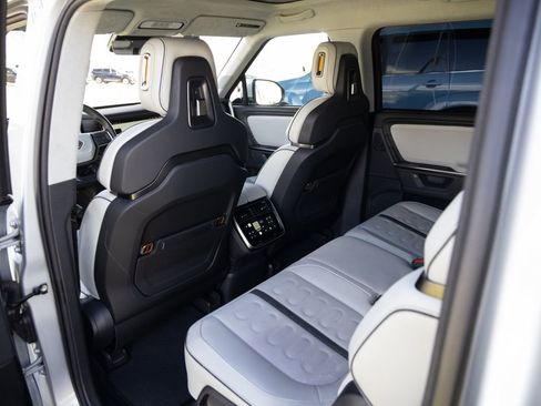 Used 2025 Rivian R1S Adventure image 15