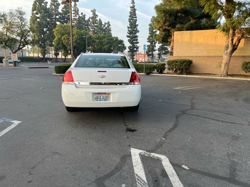 Used 2010 Chevrolet Impala LT image 16