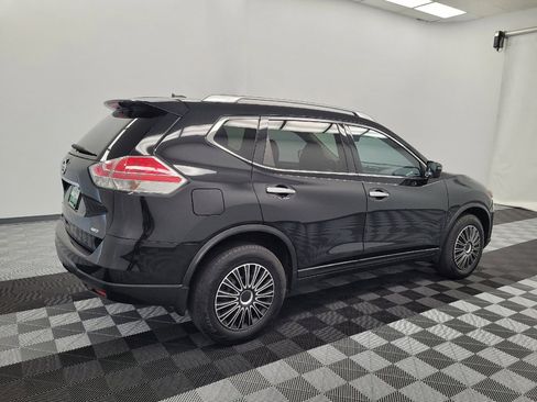 Used 2016 Nissan Rogue S w/ Appearance Package AWD/4WD image 10