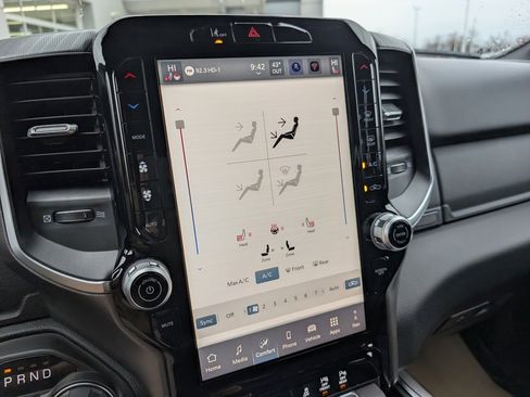 New 2026 RAM 1500 4x4 Crew Cab image 29