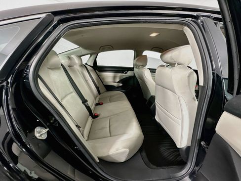 Used 2018 Honda Accord LX image 24