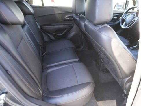 Used 2017 Chevrolet Trax LT w/ LT Convenience Package image 15