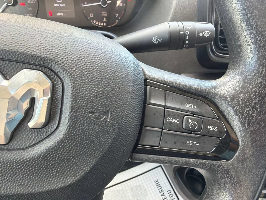 Used 2023 RAM ProMaster 3500 FWD image 13
