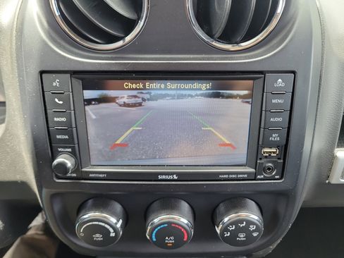 Used 2016 Jeep Compass Sport w/ Power Value Group FWD image 28