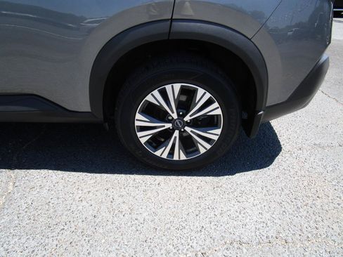 Used 2023 Nissan Rogue SV FWD image 24