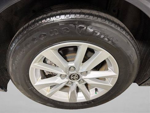 Used 2025 Toyota Camry LE FWD image 17