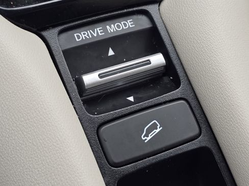 Certified 2024 Honda HR-V LX image 8