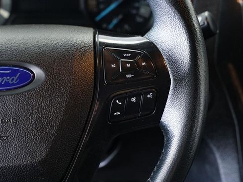 Used 2018 Ford Explorer XLT image 15