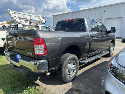 Used 2024 RAM 2500 Tradesman w/ Chrome Appearance Group AWD/4WD image 3