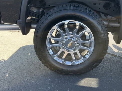 New 2025 Chevrolet Silverado 2500 LT w/ Z71 Chrome Sport Edition image 17